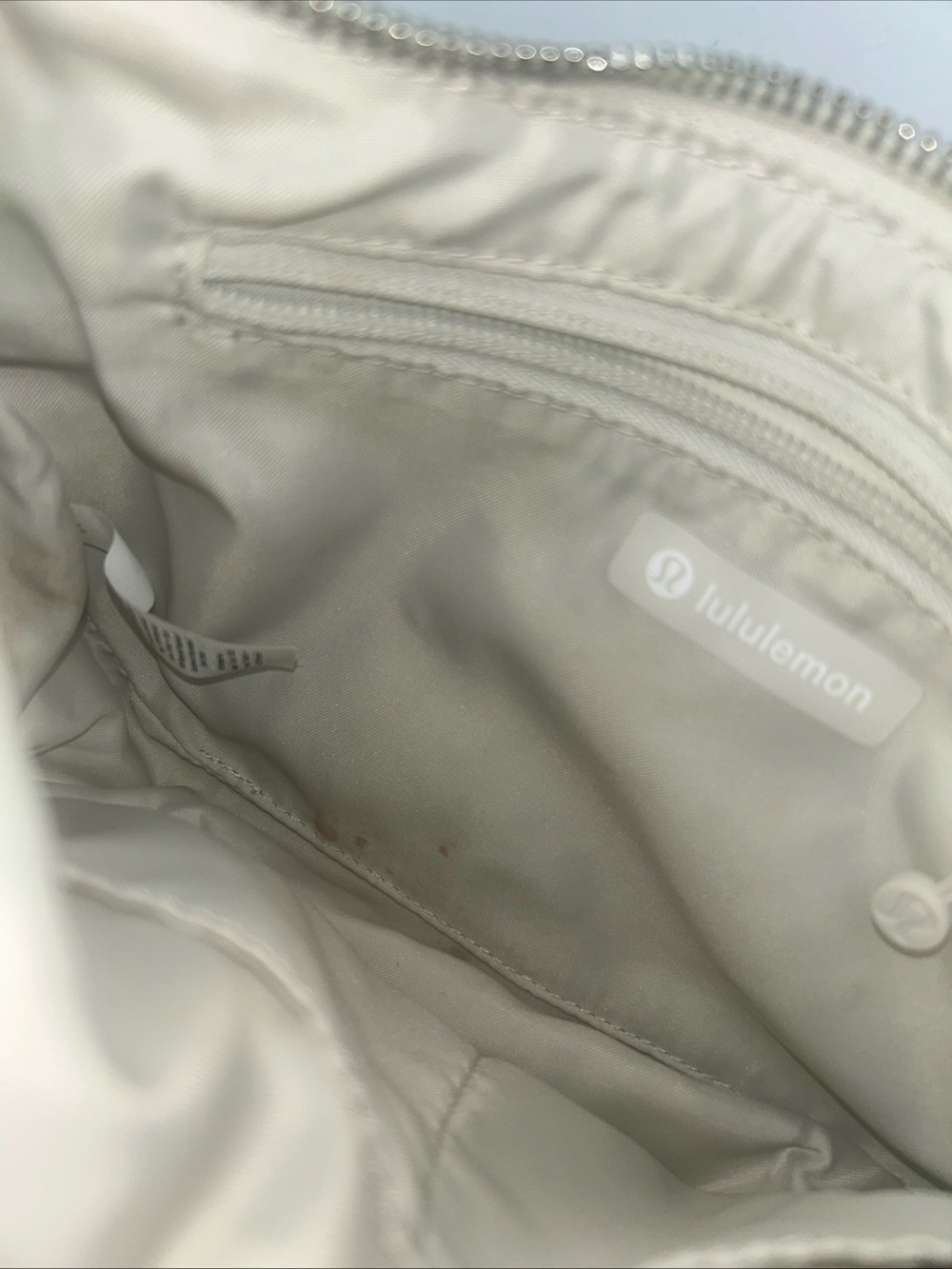 Lululemon City Essentials Small Shoulder Bag Light Ivory 3L Adjustable Strap* - Picture 4 of 4